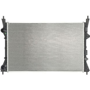 RADIADOR FIAT LINEA 1.9 2008 A 2011 / PUNTO 1.8 / 1.6 2013 A 2015 / COM / SEM AR / MANUAL  - DENSO RADIADOR FIAT LINEA 1.9 2008 A 2011 / PUNTO 1.8 / 1.6 2013 A 2015 / COM / SEM AR / MANUAL  - DENSO