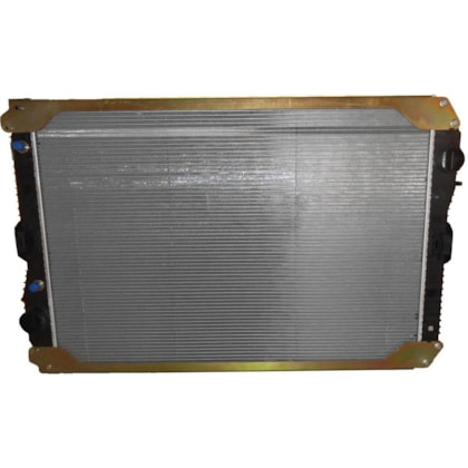 RADIADOR MERCEDES BENZ AXOR 2035 / 2040 / 2044 / 2540 / 2544 / 2640 / 2644 / 3131 / 3344 2005 > COM LATERAL - VISCONDE